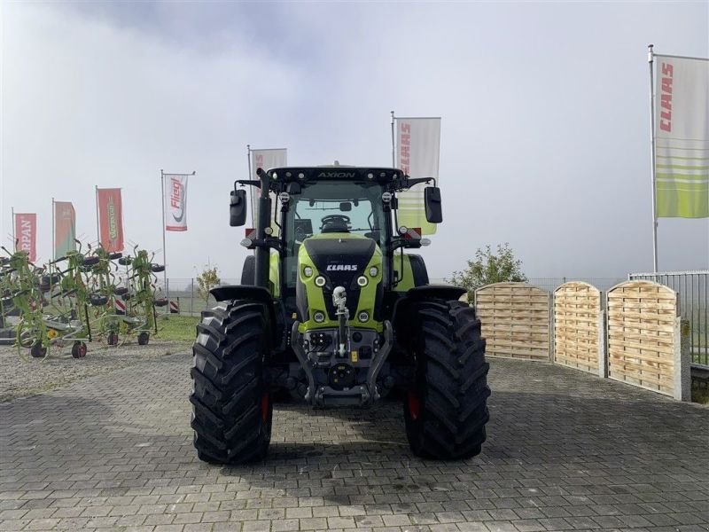 Traktor des Typs CLAAS AXION 870 CMATIC CEBIS, Vorführmaschine in Töging a. Inn (Bild 2)