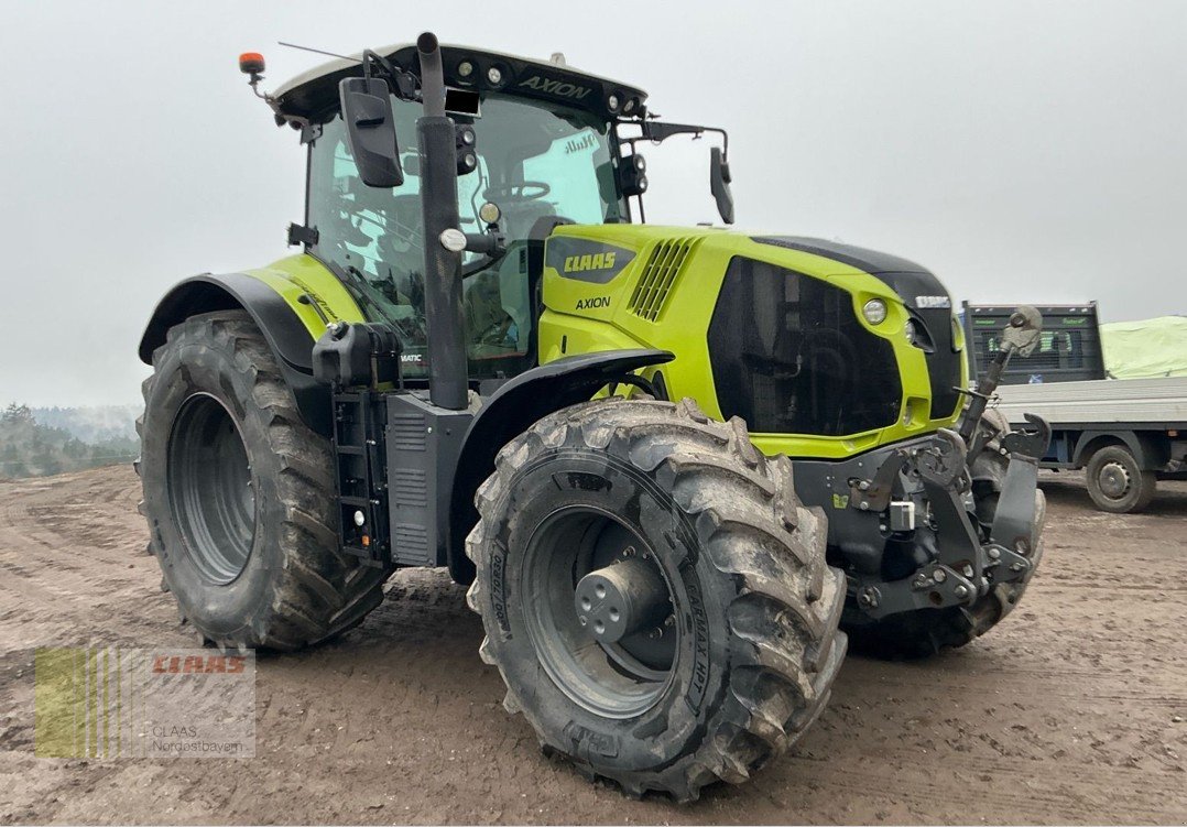 Traktor del tipo CLAAS Axion 870 CMATIC CEBIS, Gebrauchtmaschine In Cham (Immagine 1)