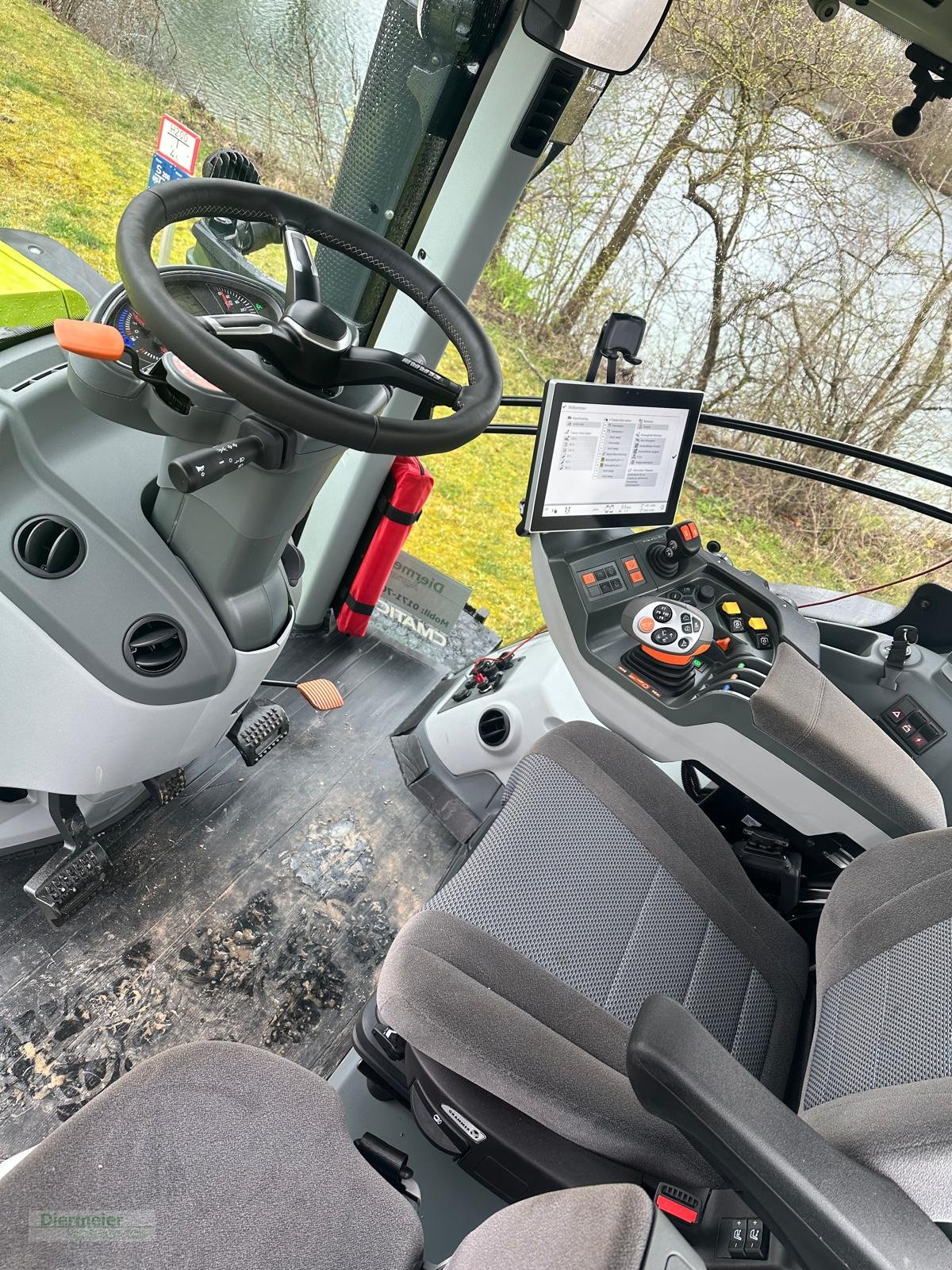 Traktor of the type CLAAS Axion 870 CMATIC  CEBIS, Gebrauchtmaschine in Bergkirchen (Picture 7)