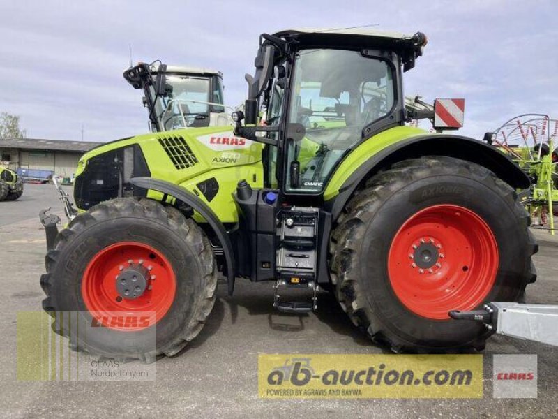 Traktor des Typs CLAAS AXION 870 CMATIC CEBIS, Vorführmaschine in Altenstadt a.d. Waldnaab (Bild 4)