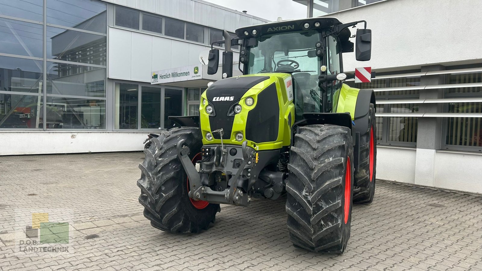 Traktor tip CLAAS Axion 870 CMATIC  CEBIS, Gebrauchtmaschine in Regensburg (Poză 1)