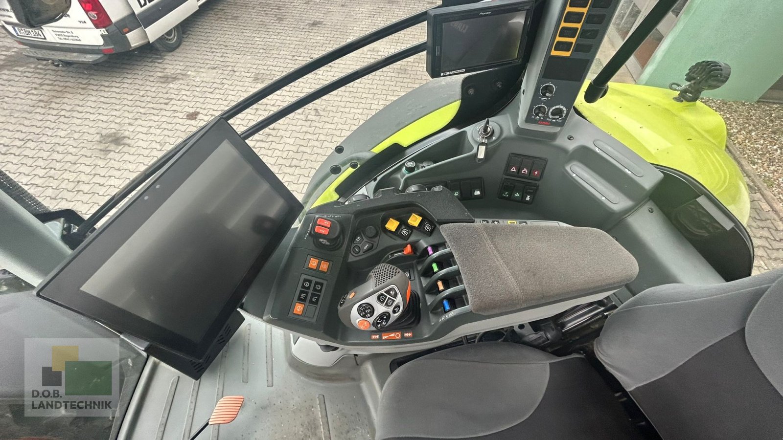 Traktor tip CLAAS Axion 870 CMATIC  CEBIS, Gebrauchtmaschine in Regensburg (Poză 13)