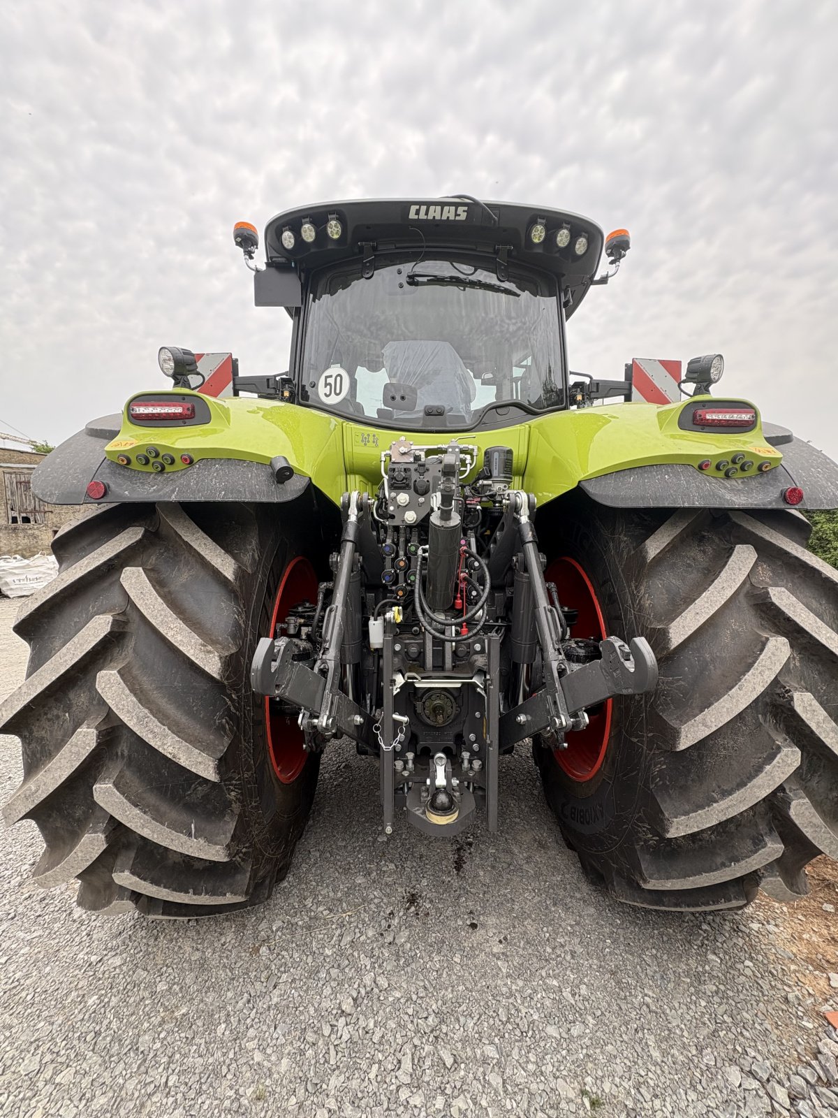 Traktor van het type CLAAS Axion 870 CMATIC  CEBIS, Gebrauchtmaschine in Oberscheinfeld (Foto 4)