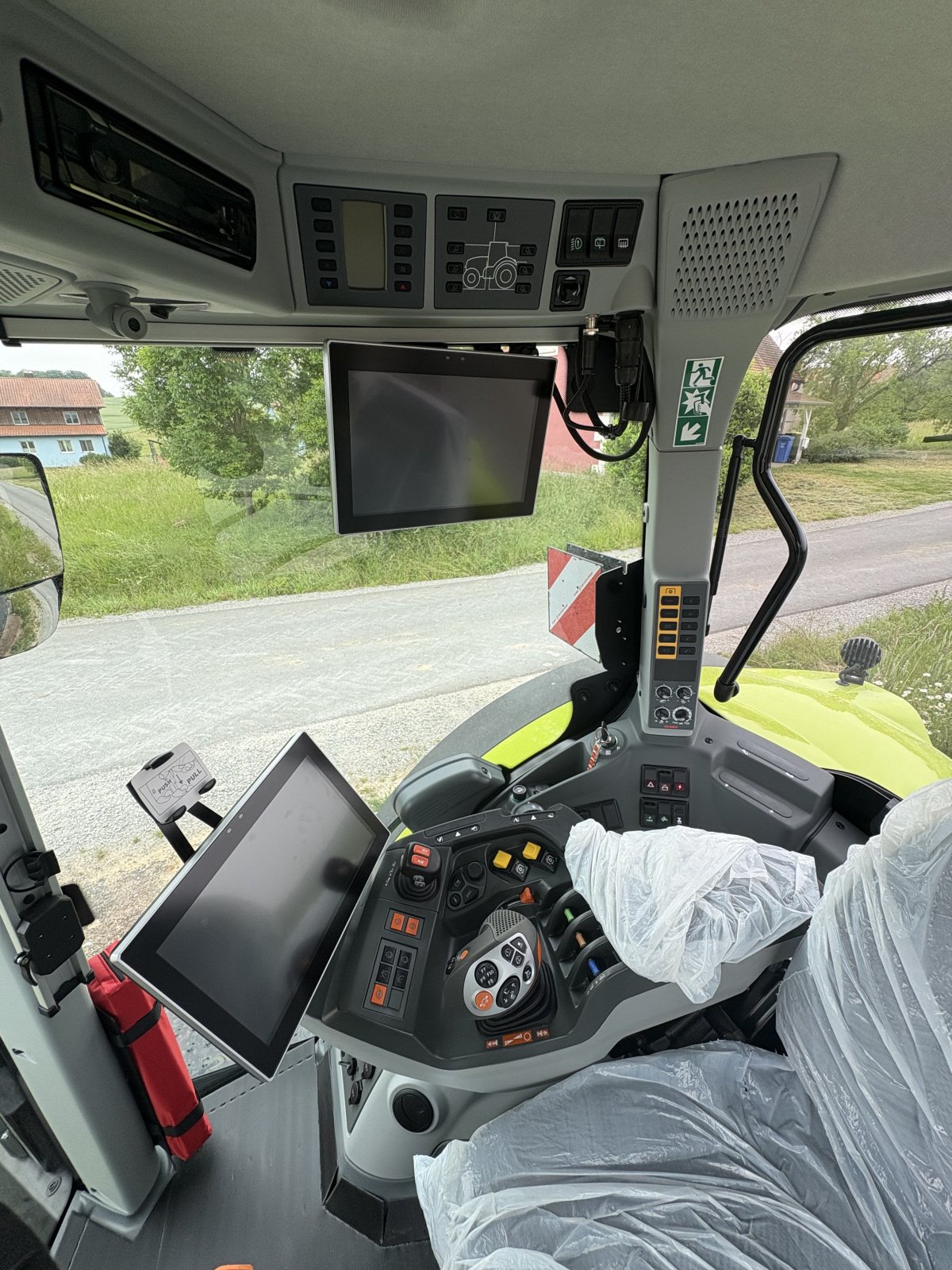 Traktor van het type CLAAS Axion 870 CMATIC  CEBIS, Gebrauchtmaschine in Oberscheinfeld (Foto 9)