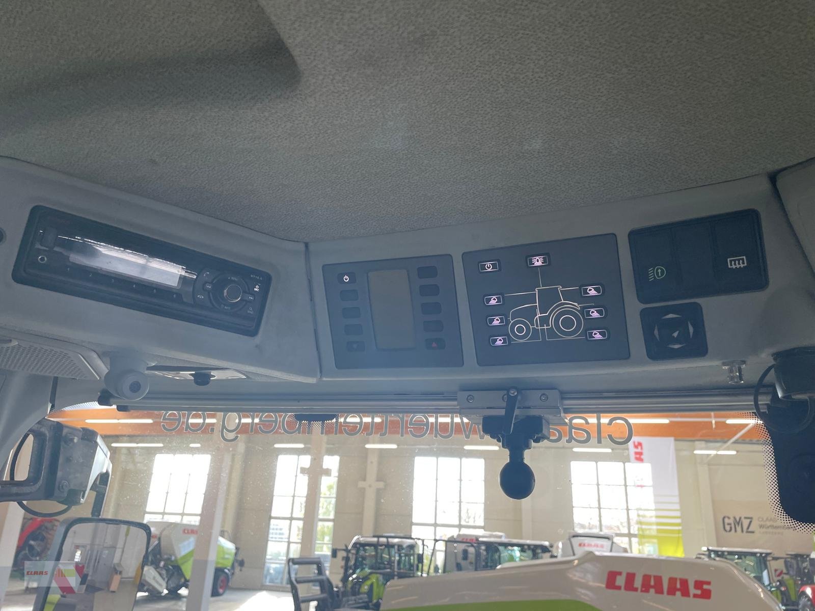 Traktor des Typs CLAAS Axion 870 CMATIC CEBIS, Gebrauchtmaschine in Langenau (Bild 11)