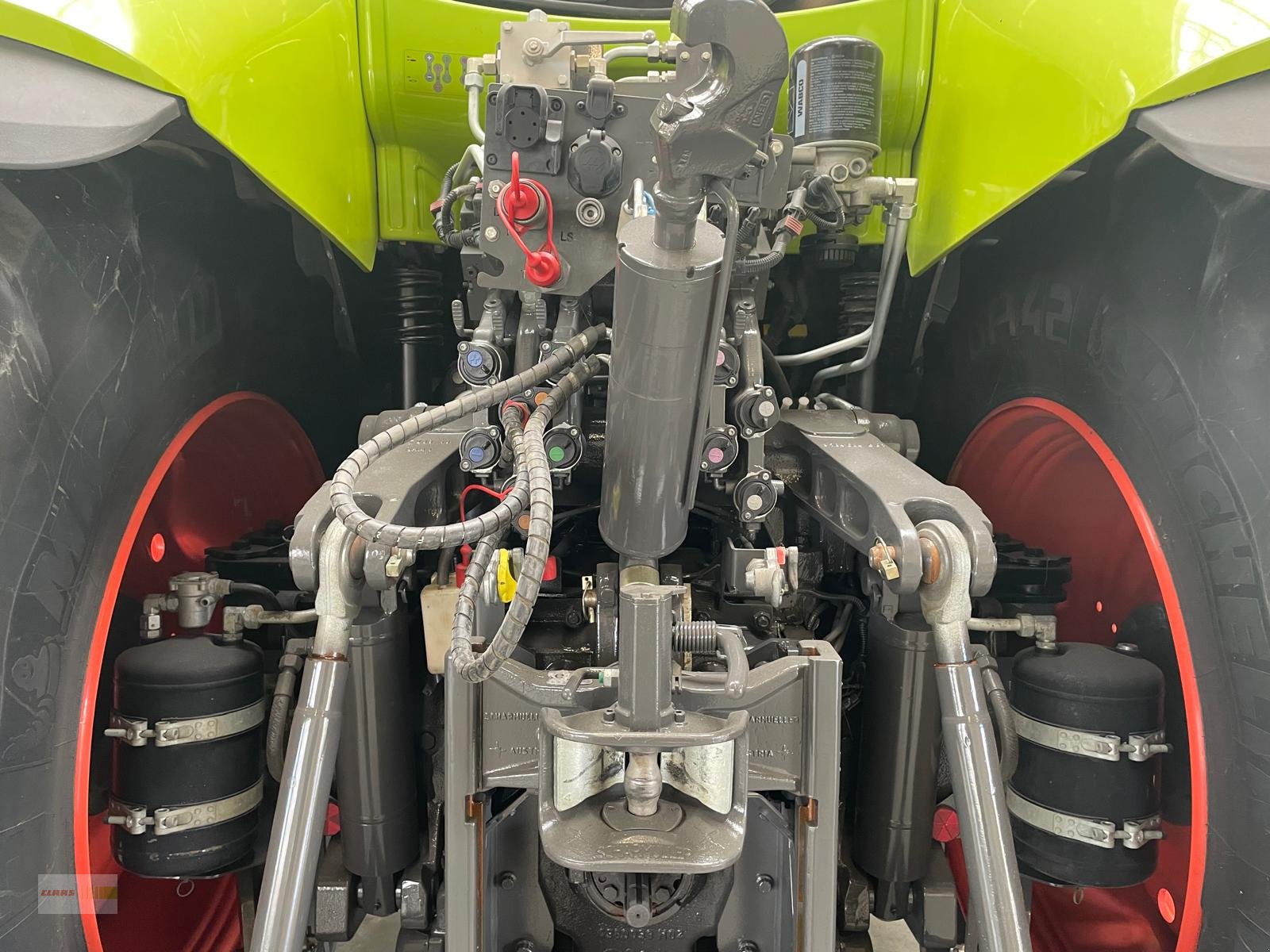 Traktor des Typs CLAAS Axion 870 CMATIC CEBIS, Gebrauchtmaschine in Langenau (Bild 22)