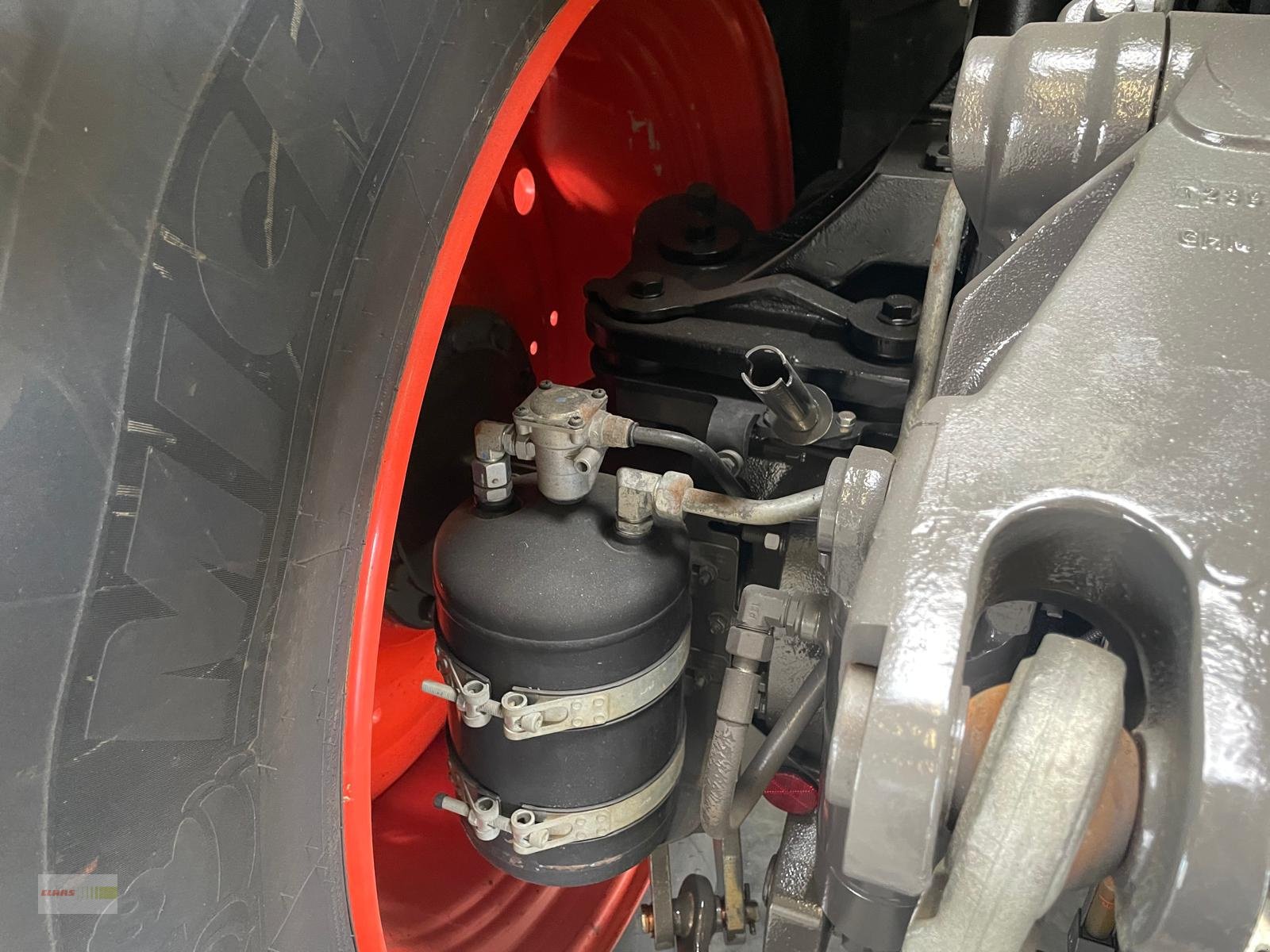 Traktor des Typs CLAAS Axion 870 CMATIC CEBIS, Gebrauchtmaschine in Langenau (Bild 26)