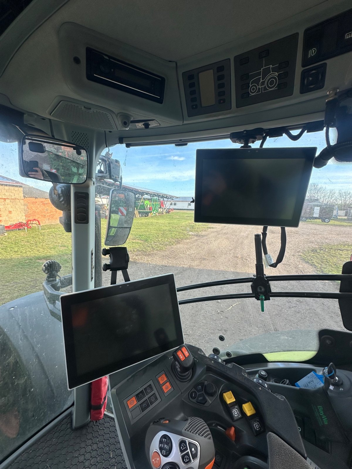 Traktor van het type CLAAS Axion 870 CMATIC  CEBIS, Gebrauchtmaschine in Apolda (Foto 5)
