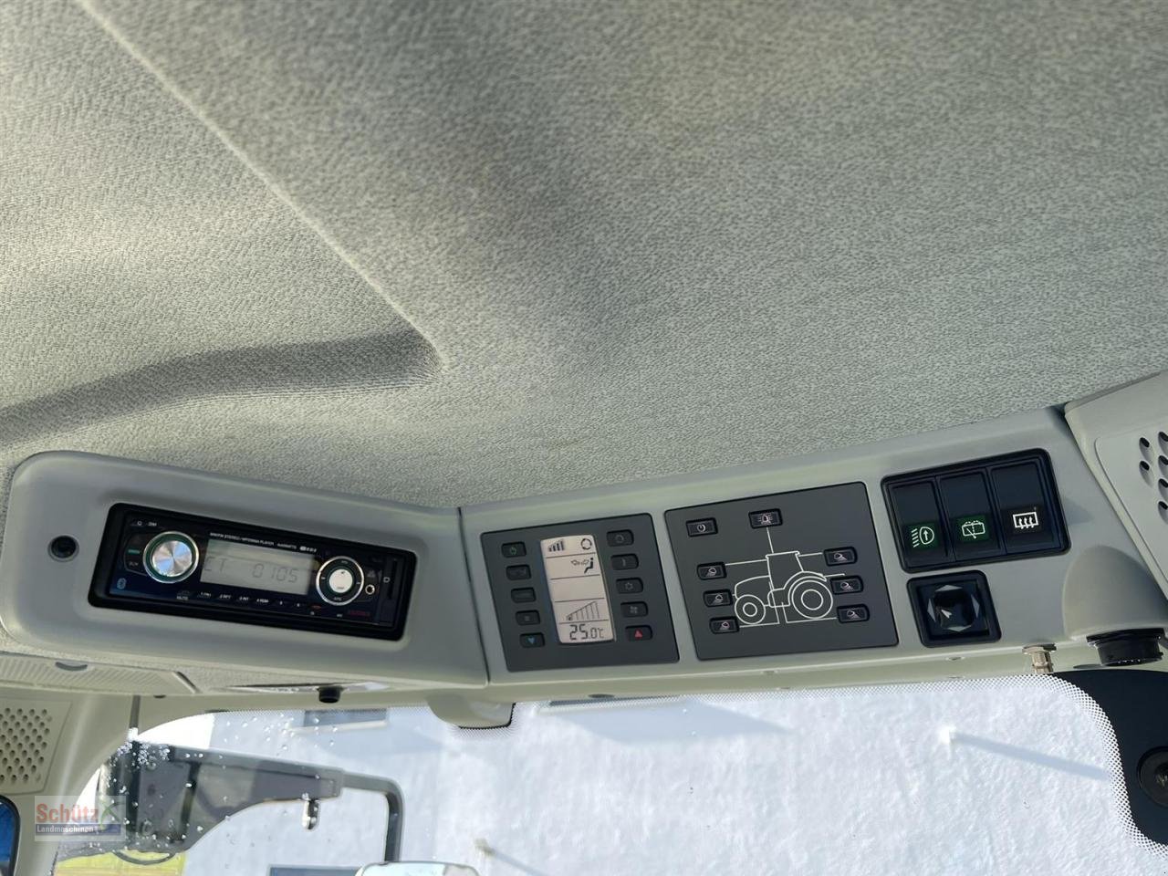 Traktor типа CLAAS Axion 870 Cmatic GPS READY Front-PTO 3651 Bh, Gebrauchtmaschine в Schierling (Фотография 17)