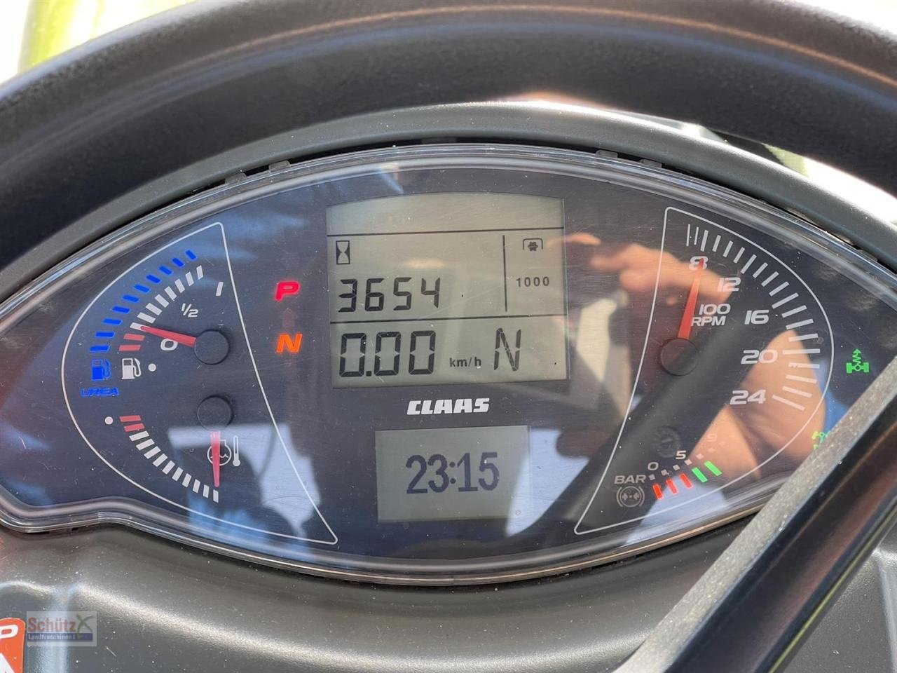 Traktor типа CLAAS Axion 870 Cmatic GPS READY Front-PTO 3651 Bh, Gebrauchtmaschine в Schierling (Фотография 18)