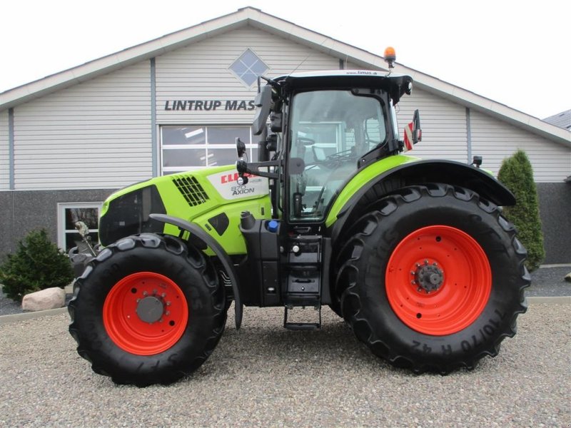 Traktor of the type CLAAS AXION 870 CMATIC  med frontlift og front PTO, GPS ready, Gebrauchtmaschine in Lintrup (Picture 1)