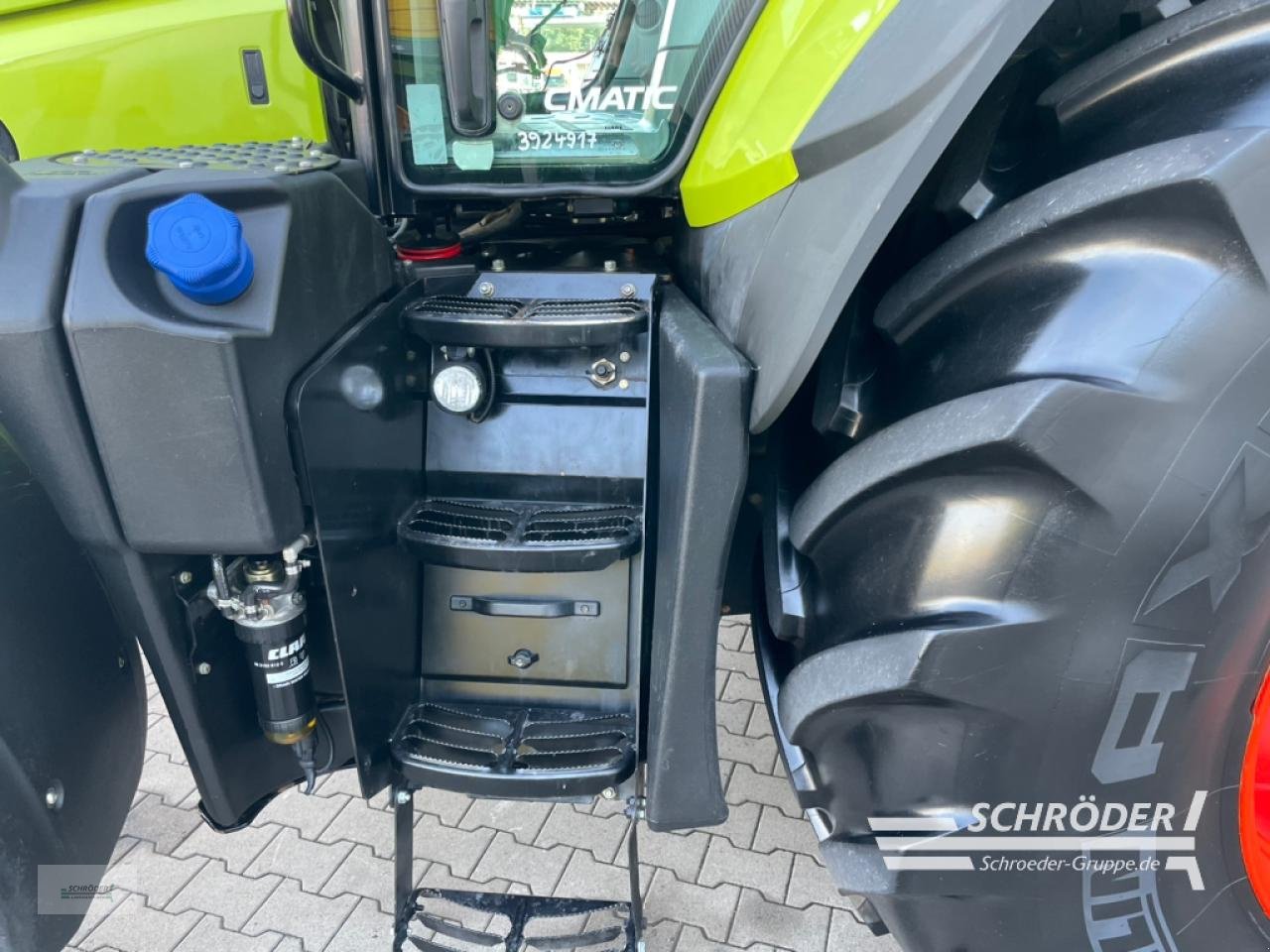 Traktor типа CLAAS AXION 870 CMATIC RTK, Gebrauchtmaschine в Wildeshausen (Фотография 16)