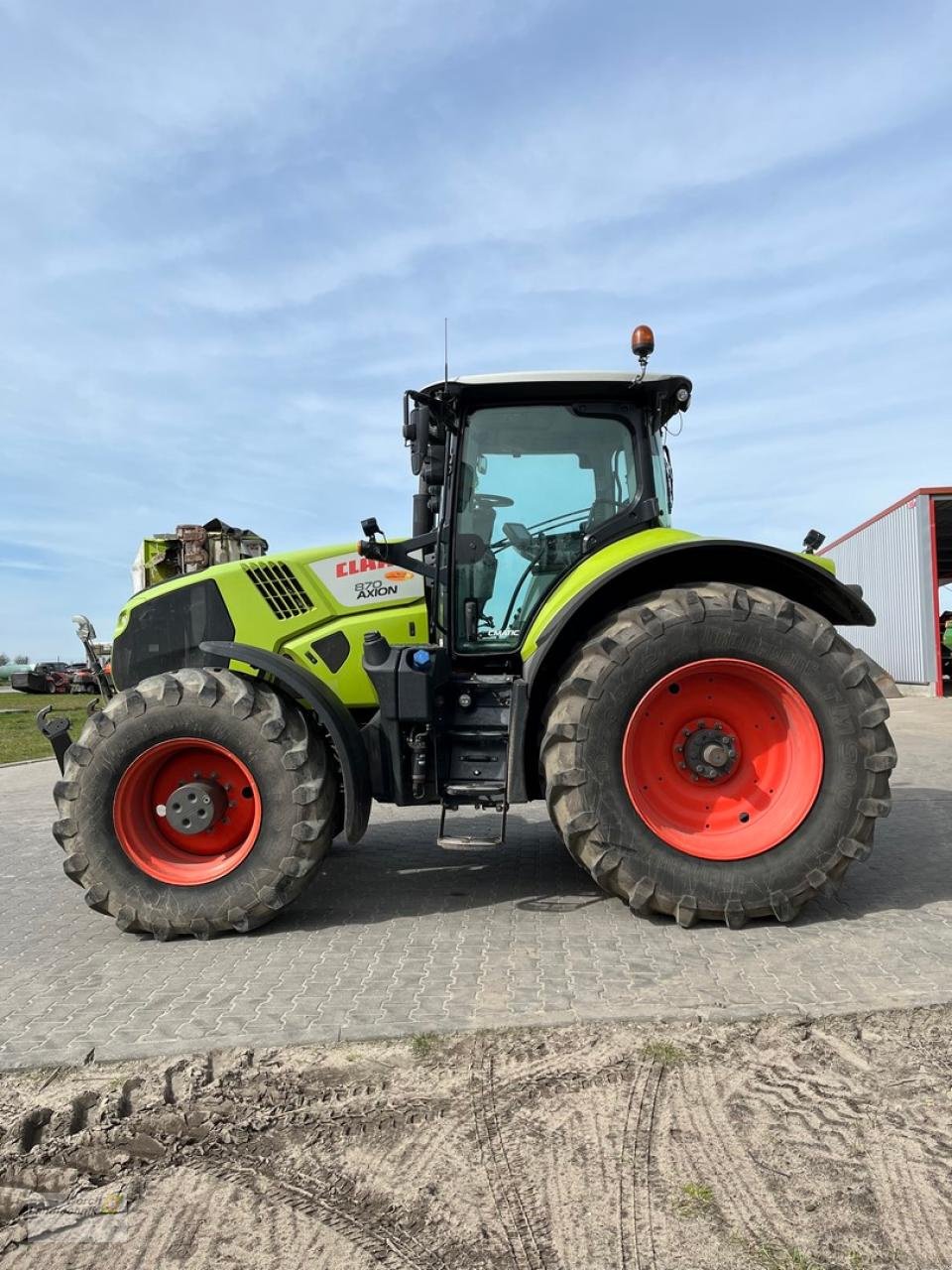 Traktor typu CLAAS Axion 870 CMatic T4f, Gebrauchtmaschine w Schora (Zdjęcie 9)