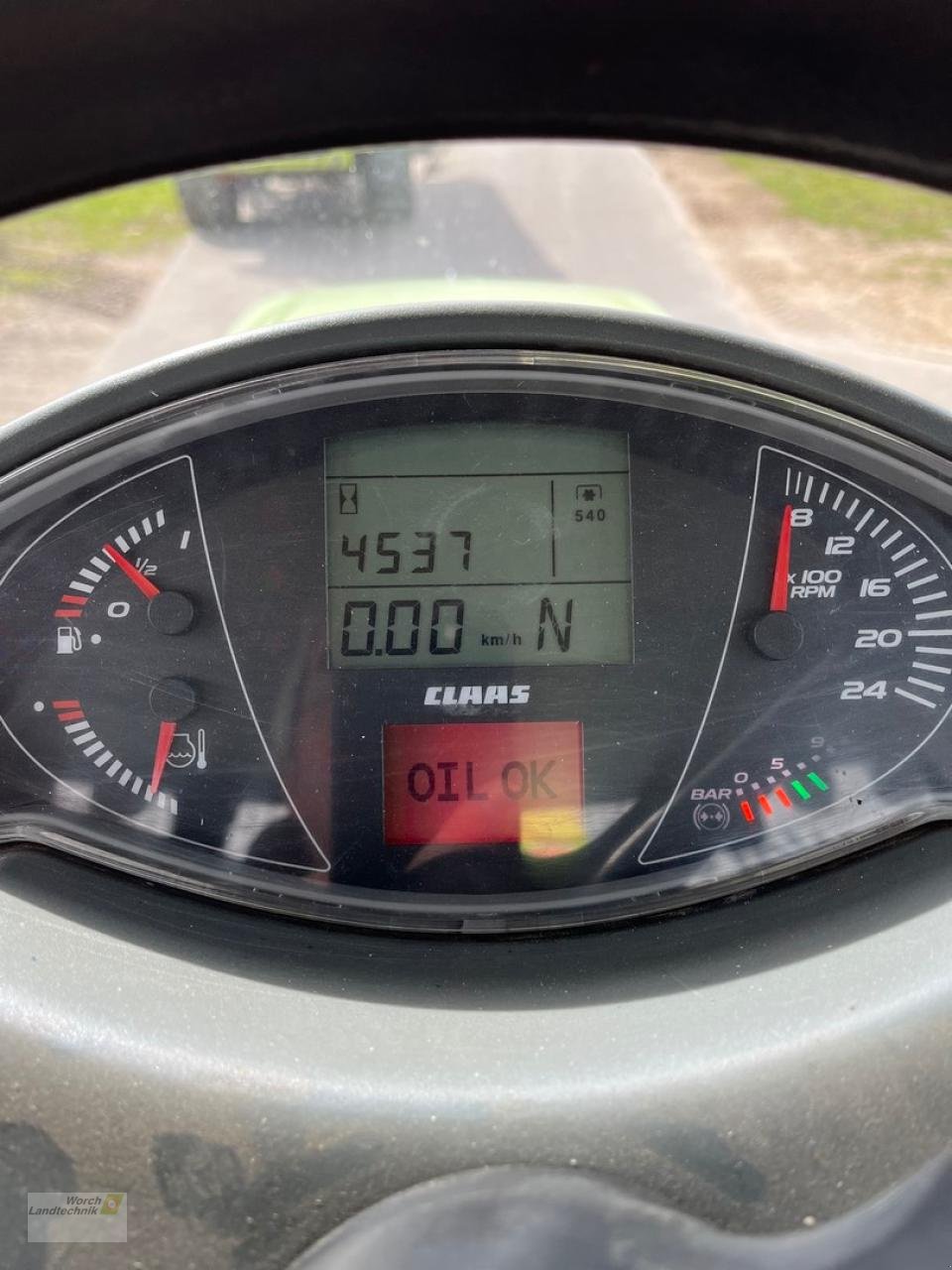 Traktor typu CLAAS Axion 870 CMatic T4f, Gebrauchtmaschine w Schora (Zdjęcie 10)