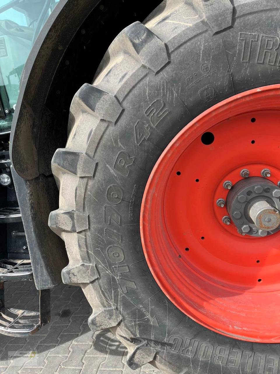 Traktor typu CLAAS Axion 870 CMatic T4f, Gebrauchtmaschine w Schora (Zdjęcie 12)