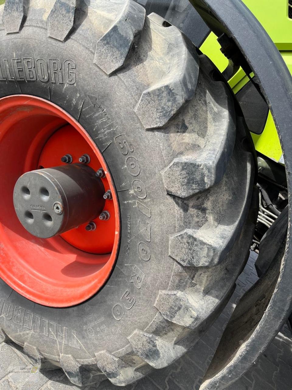 Traktor typu CLAAS Axion 870 CMatic T4f, Gebrauchtmaschine w Schora (Zdjęcie 13)