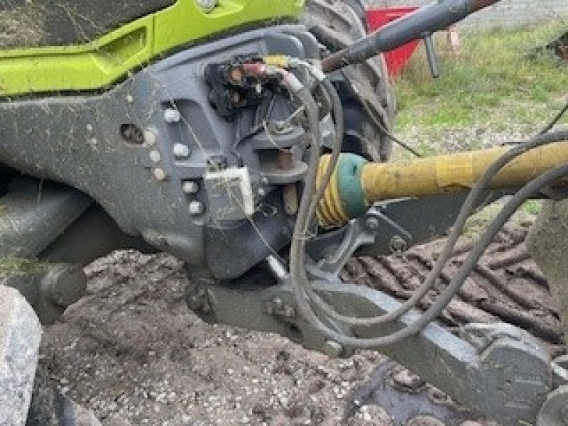 Traktor typu CLAAS AXION 870 CMATIC, Gebrauchtmaschine w Thisted (Zdjęcie 3)