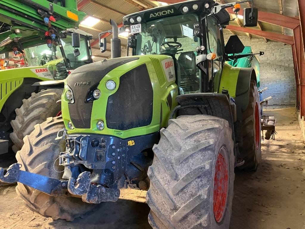 Traktor del tipo CLAAS Axion 870 Cmatic, Gebrauchtmaschine In Hinnerup (Immagine 2)