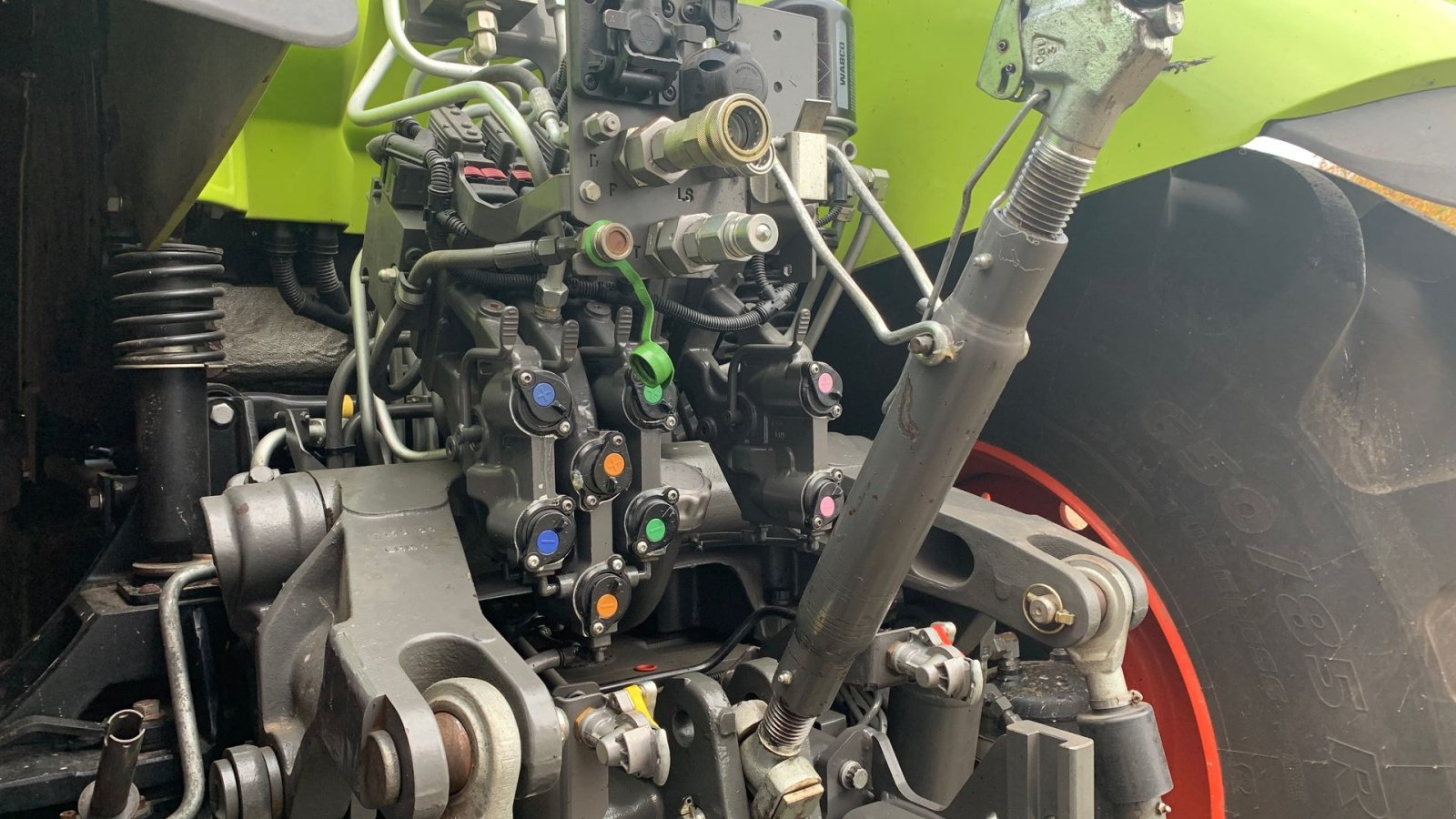 Traktor a típus CLAAS AXION 870 CMATIC, Gebrauchtmaschine ekkor: Tinglev (Kép 5)