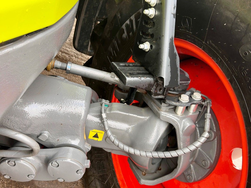 Traktor del tipo CLAAS Axion 870 CMATIC, Gebrauchtmaschine In Liebenwalde (Immagine 18)