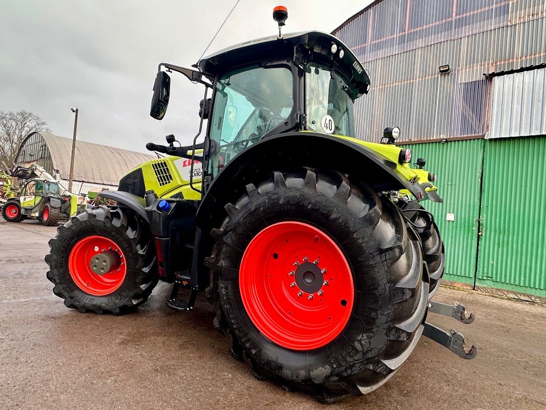 Traktor del tipo CLAAS Axion 870 CMATIC, Gebrauchtmaschine In Liebenwalde (Immagine 3)