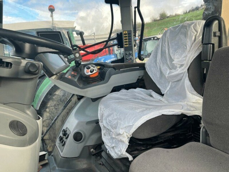 Traktor del tipo CLAAS AXION 870 CMATIC, Gebrauchtmaschine In Feurs (Immagine 5)