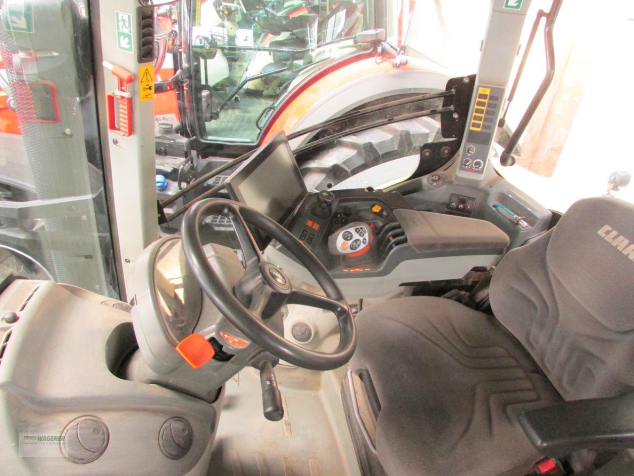 Traktor a típus CLAAS Axion 870 Cmatic, Gebrauchtmaschine ekkor: Bad Wildungen - Wega (Kép 4)