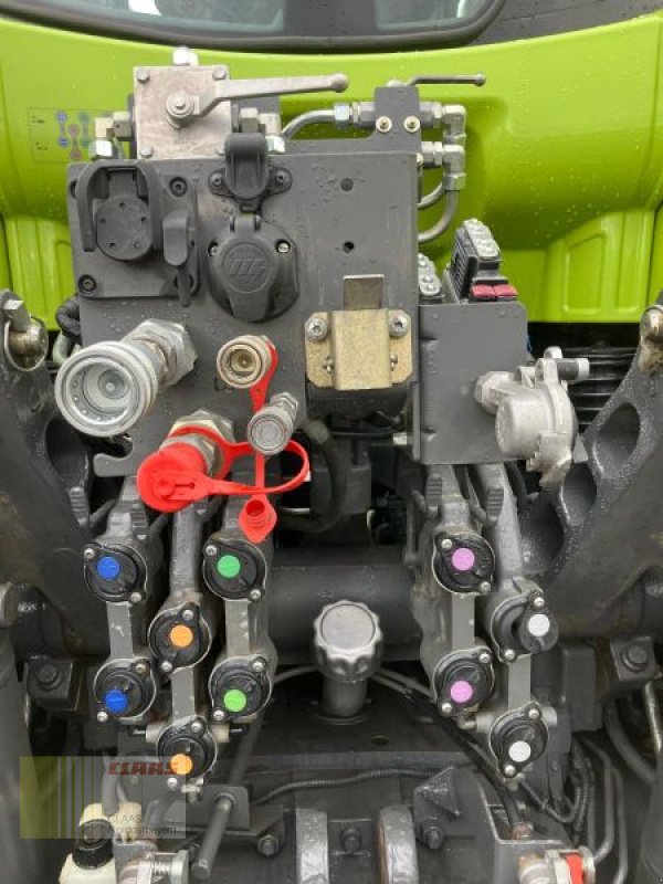 Traktor des Typs CLAAS AXION 870 *RTK* REDUZIERT!, Gebrauchtmaschine in Schwandorf (Bild 8)