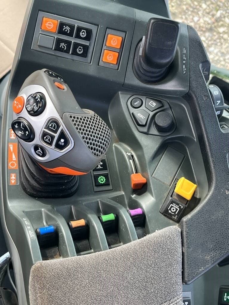 Traktor типа CLAAS AXION 870, Gebrauchtmaschine в Ringe (Фотография 11)