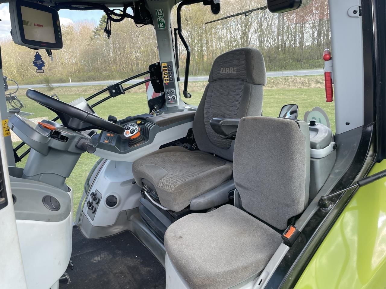 Traktor a típus CLAAS AXION 870, Gebrauchtmaschine ekkor: Grindsted (Kép 14)