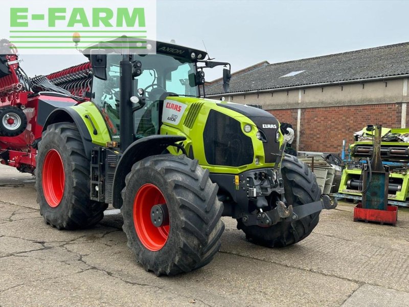 Traktor of the type CLAAS AXION 870, Gebrauchtmaschine in SLEAFORD (Picture 1)