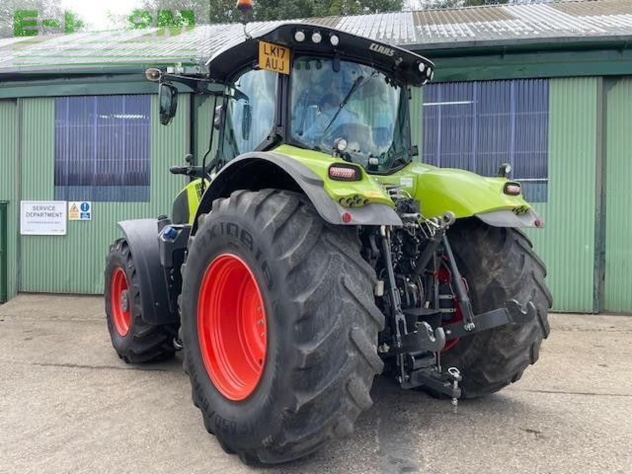 Traktor des Typs CLAAS AXION 870, Gebrauchtmaschine in LUTON (Bild 5)