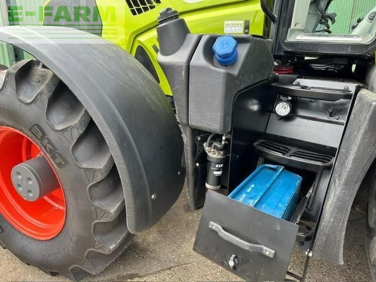 Traktor des Typs CLAAS AXION 870, Gebrauchtmaschine in LUTON (Bild 8)