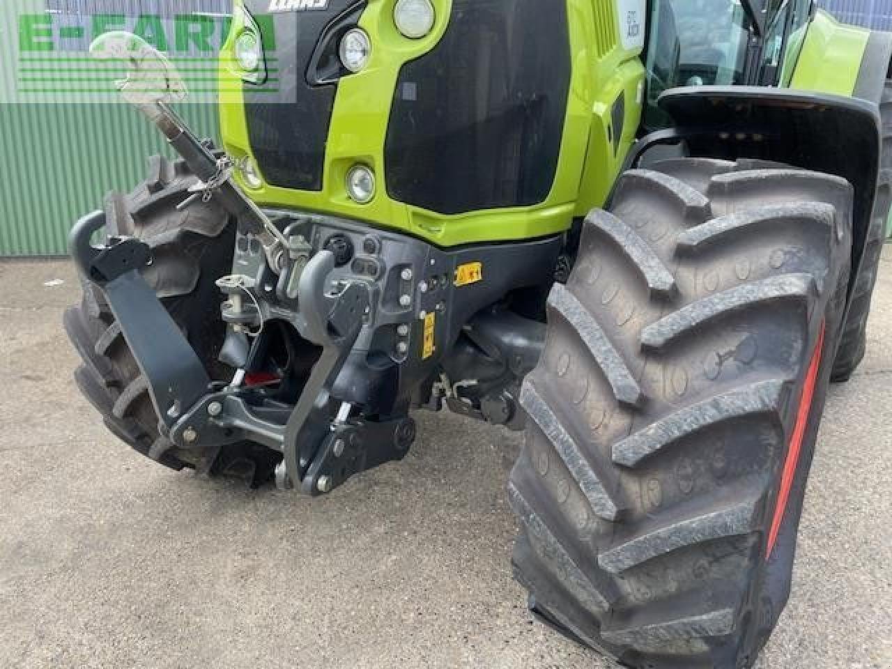 Traktor des Typs CLAAS AXION 870, Gebrauchtmaschine in LUTON (Bild 9)