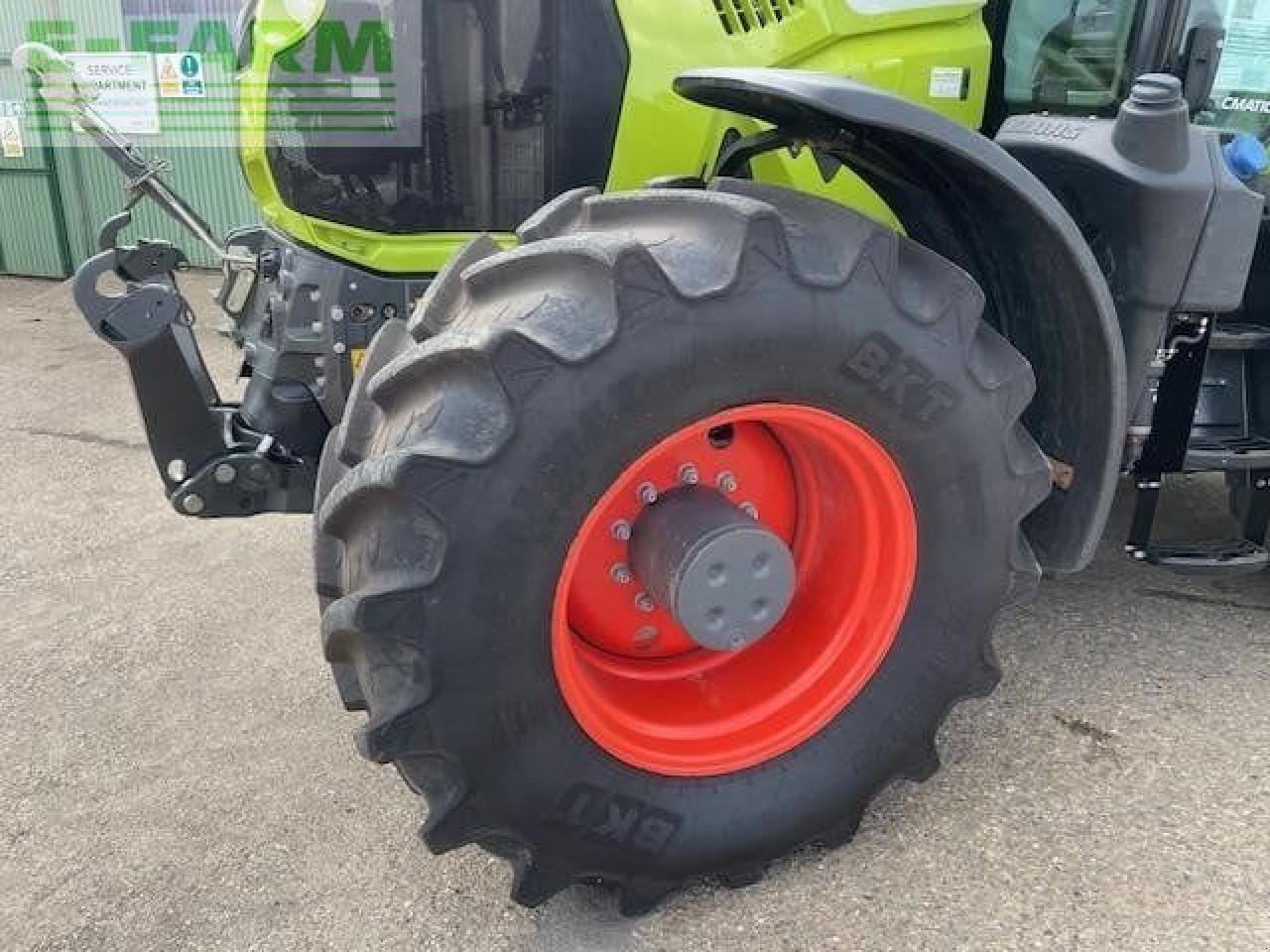 Traktor des Typs CLAAS AXION 870, Gebrauchtmaschine in LUTON (Bild 11)