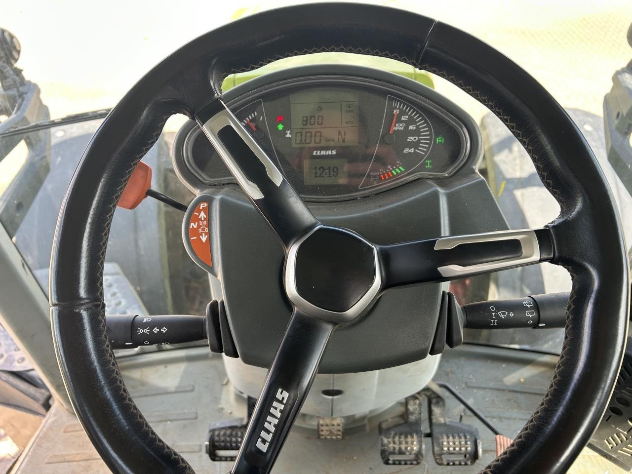 Traktor типа CLAAS AXION 870, Gebrauchtmaschine в Bramming (Фотография 3)