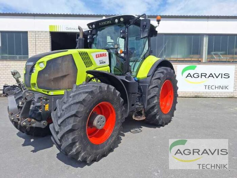 Traktor des Typs CLAAS AXION 870, Gebrauchtmaschine in Fritzlar (Bild 1)