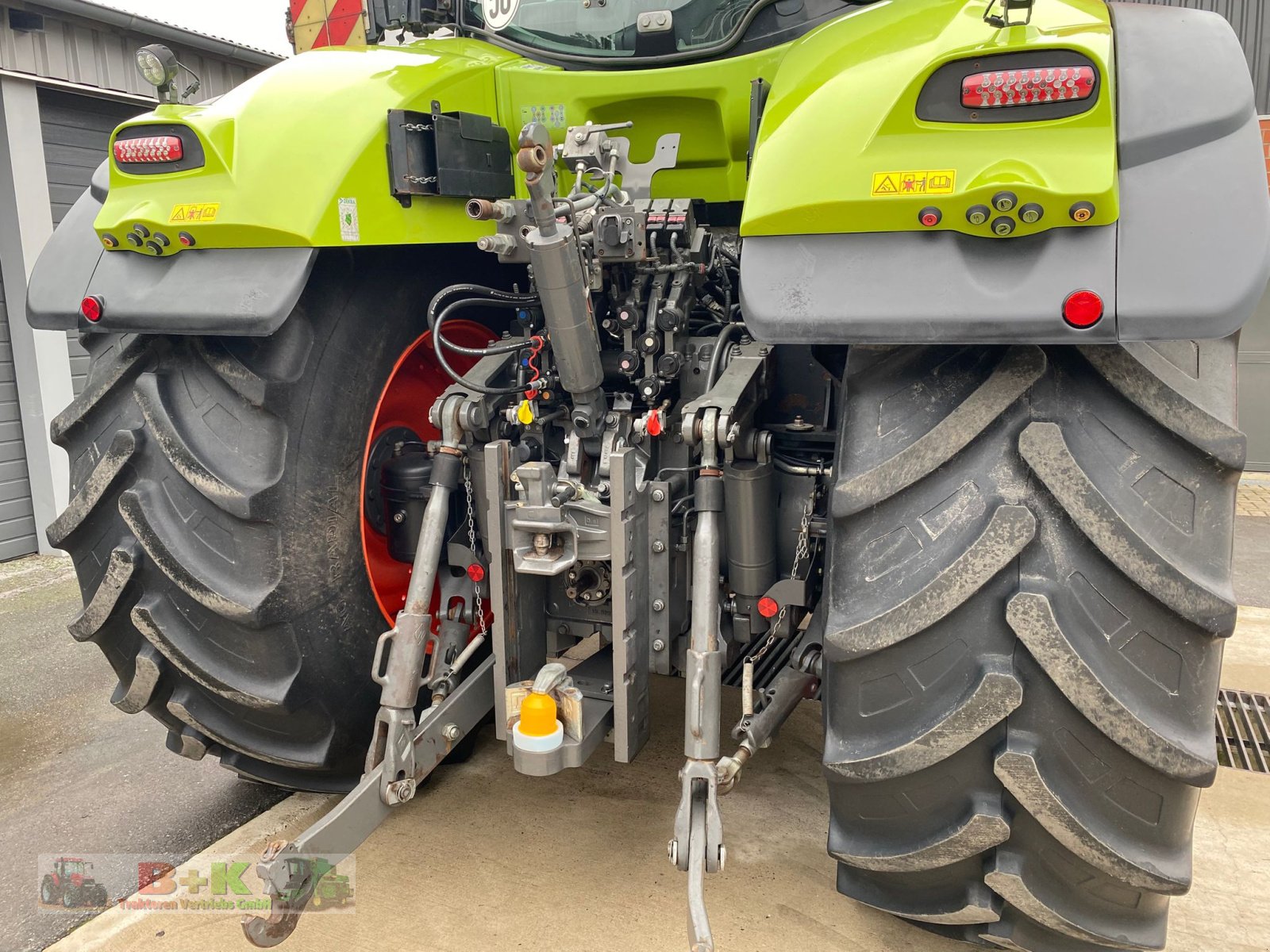 Traktor des Typs CLAAS Axion 920 CMATIC CEBIS, Gebrauchtmaschine in Kettenkamp (Bild 11)