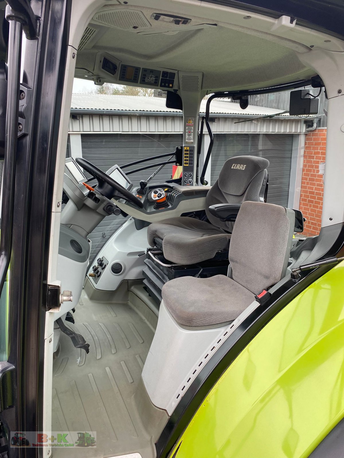 Traktor des Typs CLAAS Axion 920 CMATIC CEBIS, Gebrauchtmaschine in Kettenkamp (Bild 20)