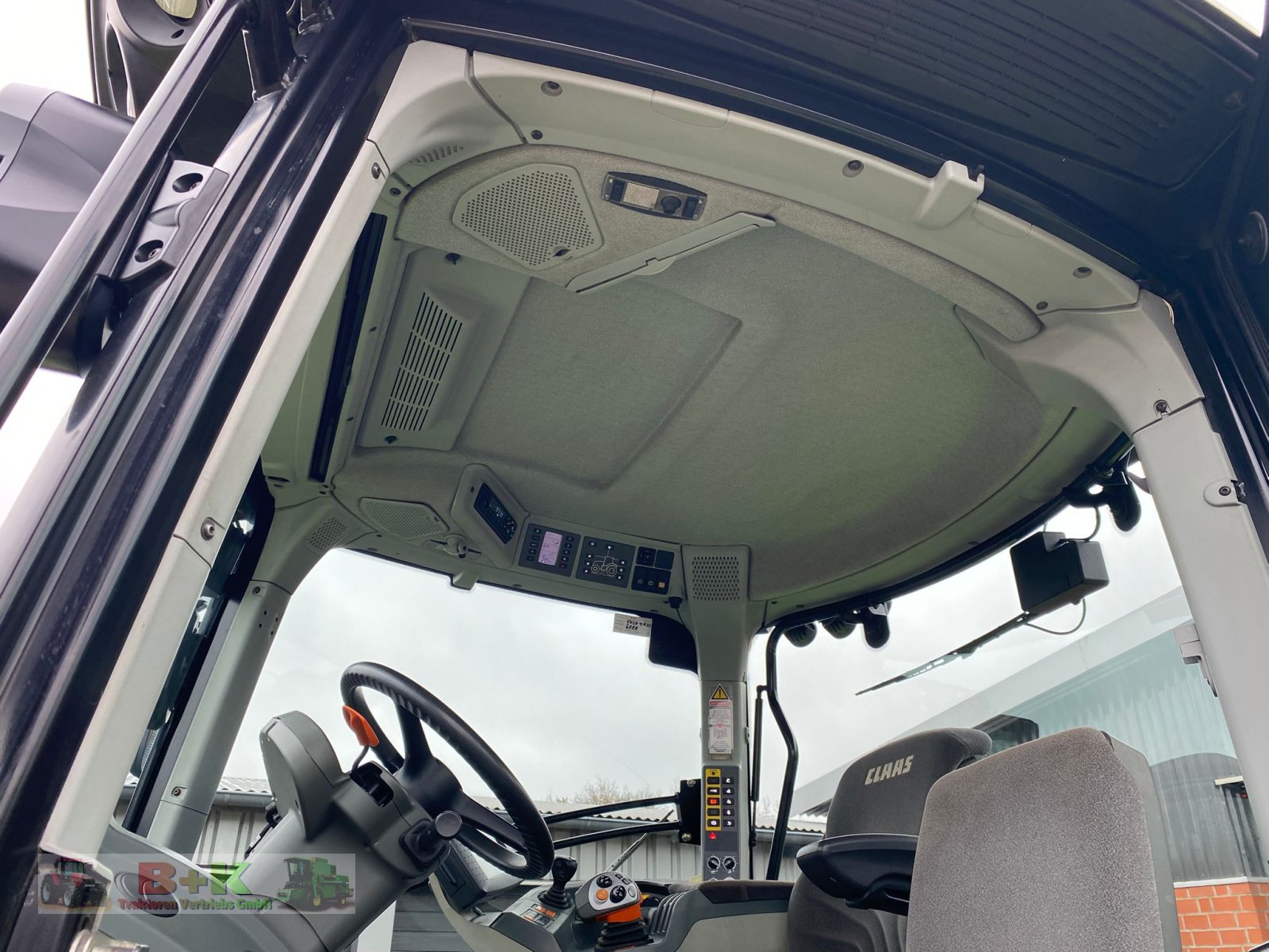 Traktor des Typs CLAAS Axion 920 CMATIC CEBIS, Gebrauchtmaschine in Kettenkamp (Bild 24)