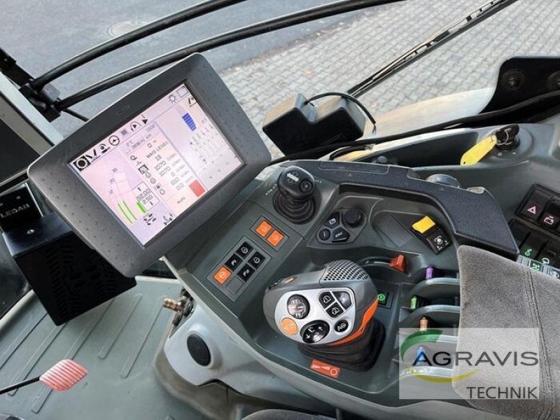 Traktor от тип CLAAS AXION 920 CMATIC, Gebrauchtmaschine в Meppen (Снимка 20)