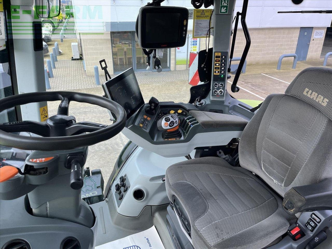 Traktor del tipo CLAAS AXION 920 CMATIC, Gebrauchtmaschine en SUFFOLK (Imagen 11)