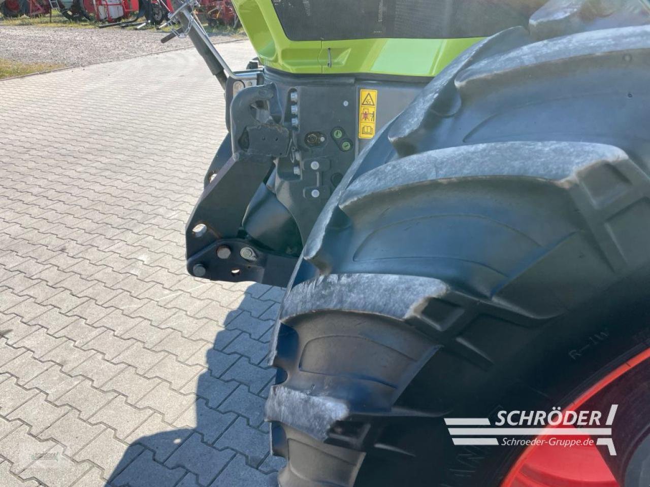 Traktor des Typs CLAAS AXION 920 CMATIC, Gebrauchtmaschine in Wildeshausen (Bild 10)