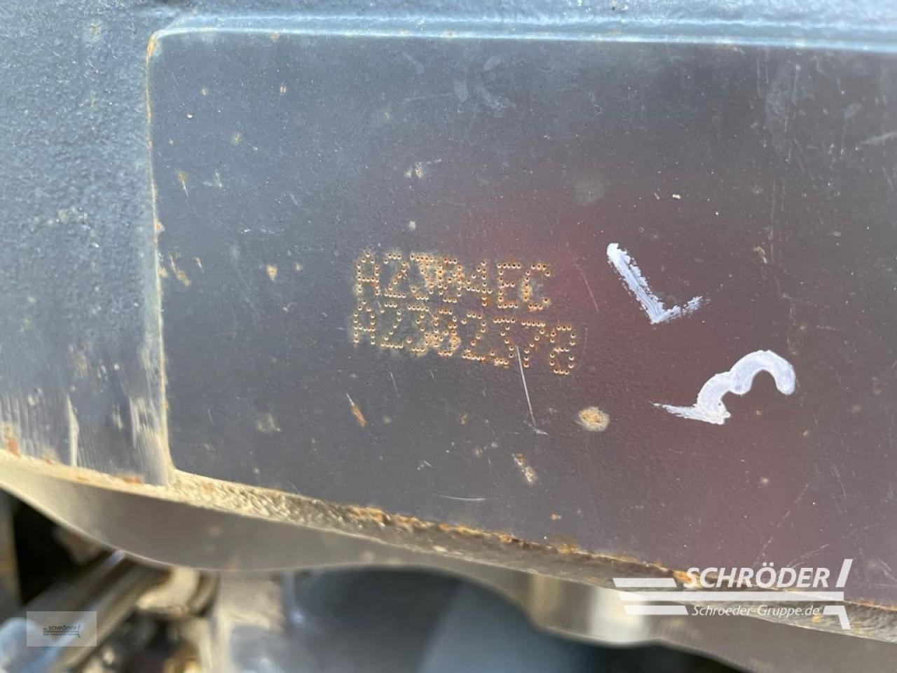 Traktor des Typs CLAAS AXION 920 CMATIC, Gebrauchtmaschine in Wildeshausen (Bild 21)