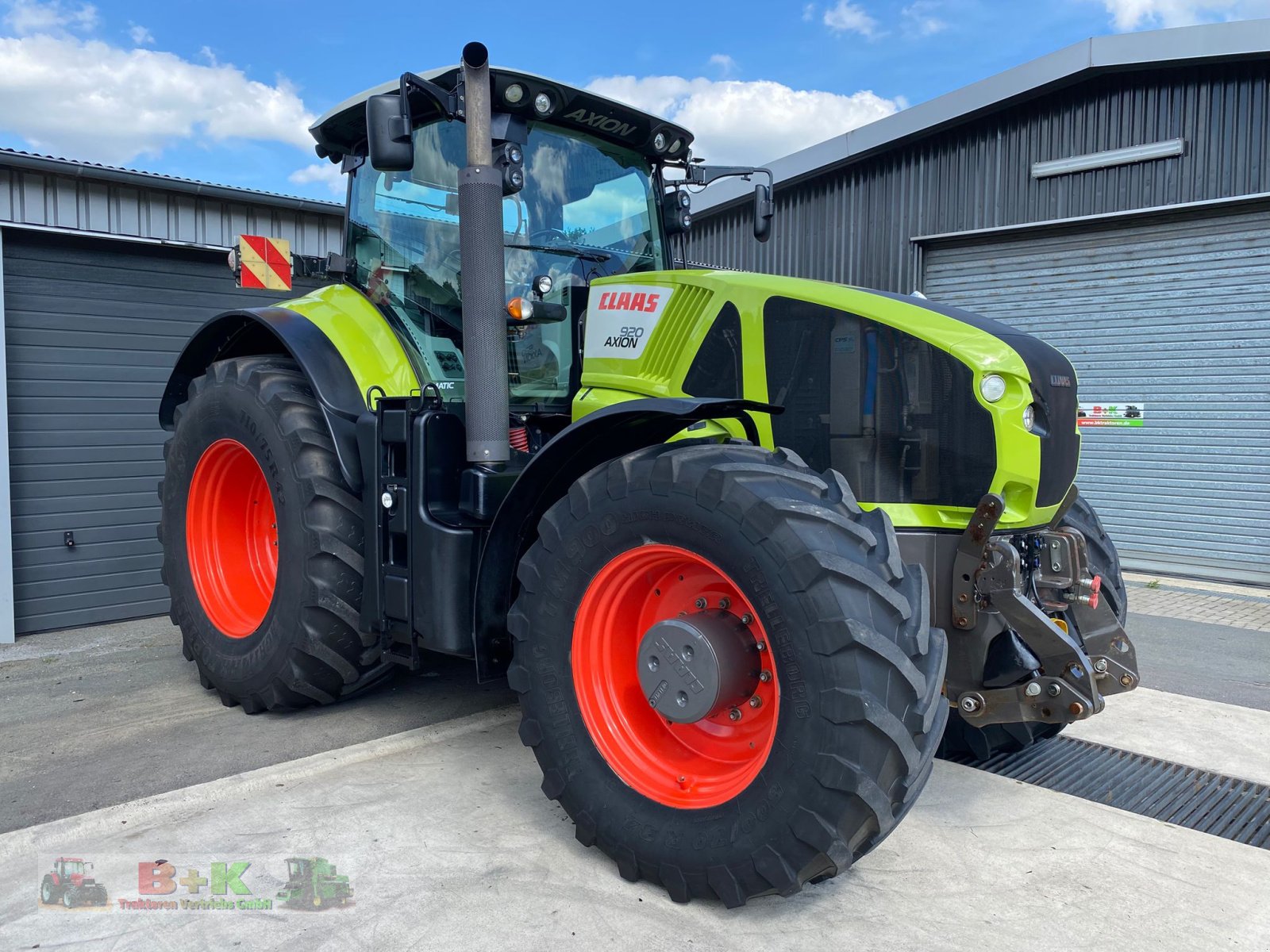 Traktor of the type CLAAS Axion 920 Cmatic, Gebrauchtmaschine in Kettenkamp (Picture 4)