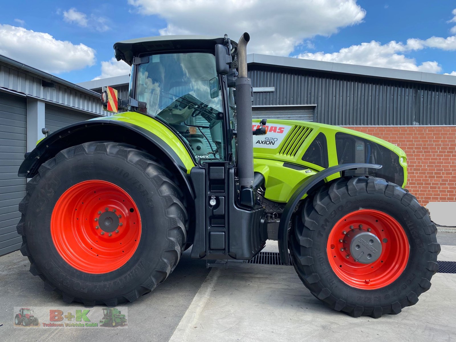 Traktor of the type CLAAS Axion 920 Cmatic, Gebrauchtmaschine in Kettenkamp (Picture 5)