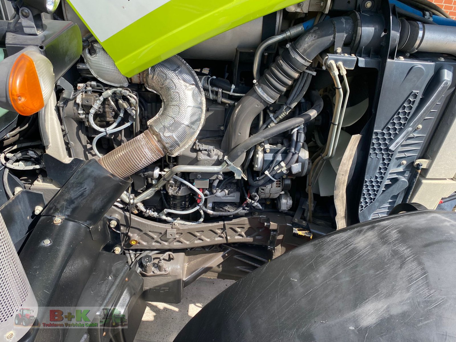 Traktor of the type CLAAS Axion 920 Cmatic, Gebrauchtmaschine in Kettenkamp (Picture 17)