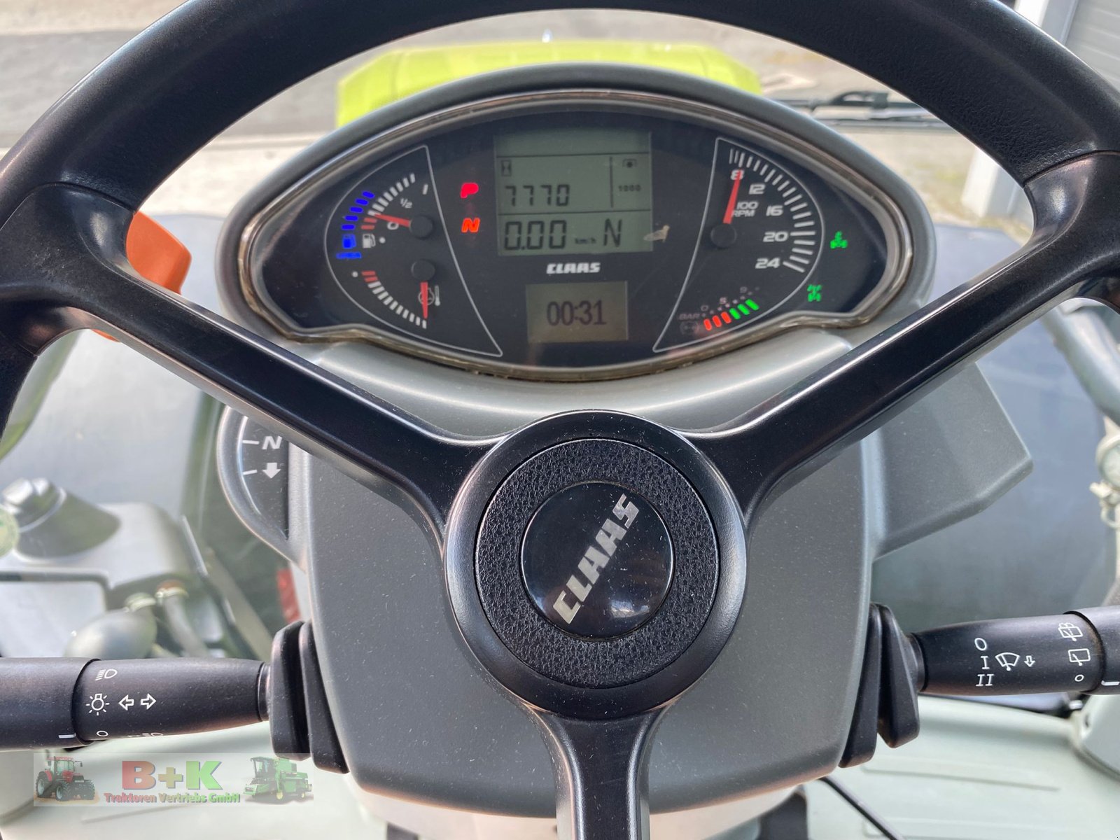 Traktor of the type CLAAS Axion 920 Cmatic, Gebrauchtmaschine in Kettenkamp (Picture 23)