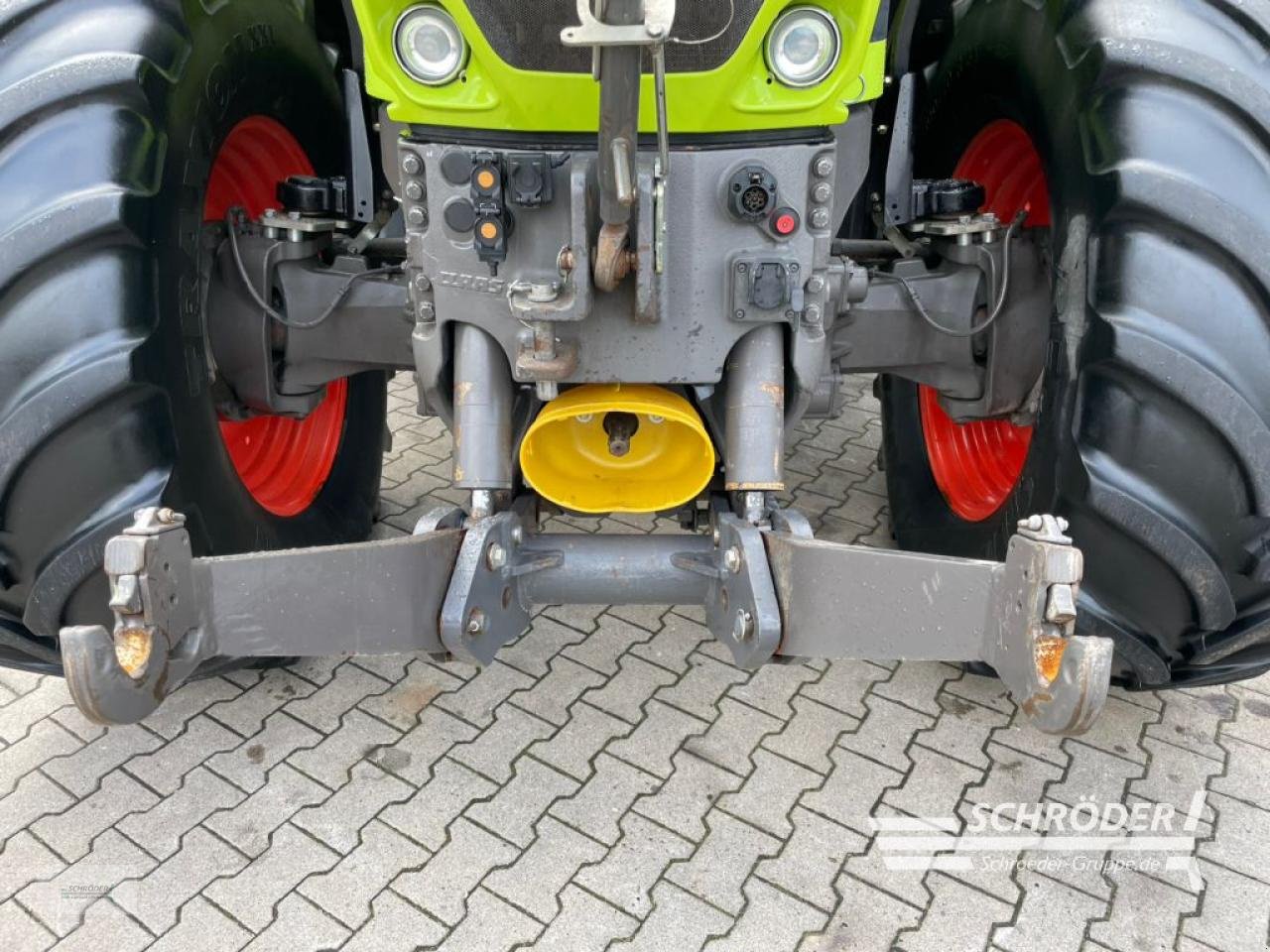 Traktor des Typs CLAAS AXION 930 C-MATIC, Gebrauchtmaschine in Wildeshausen (Bild 8)