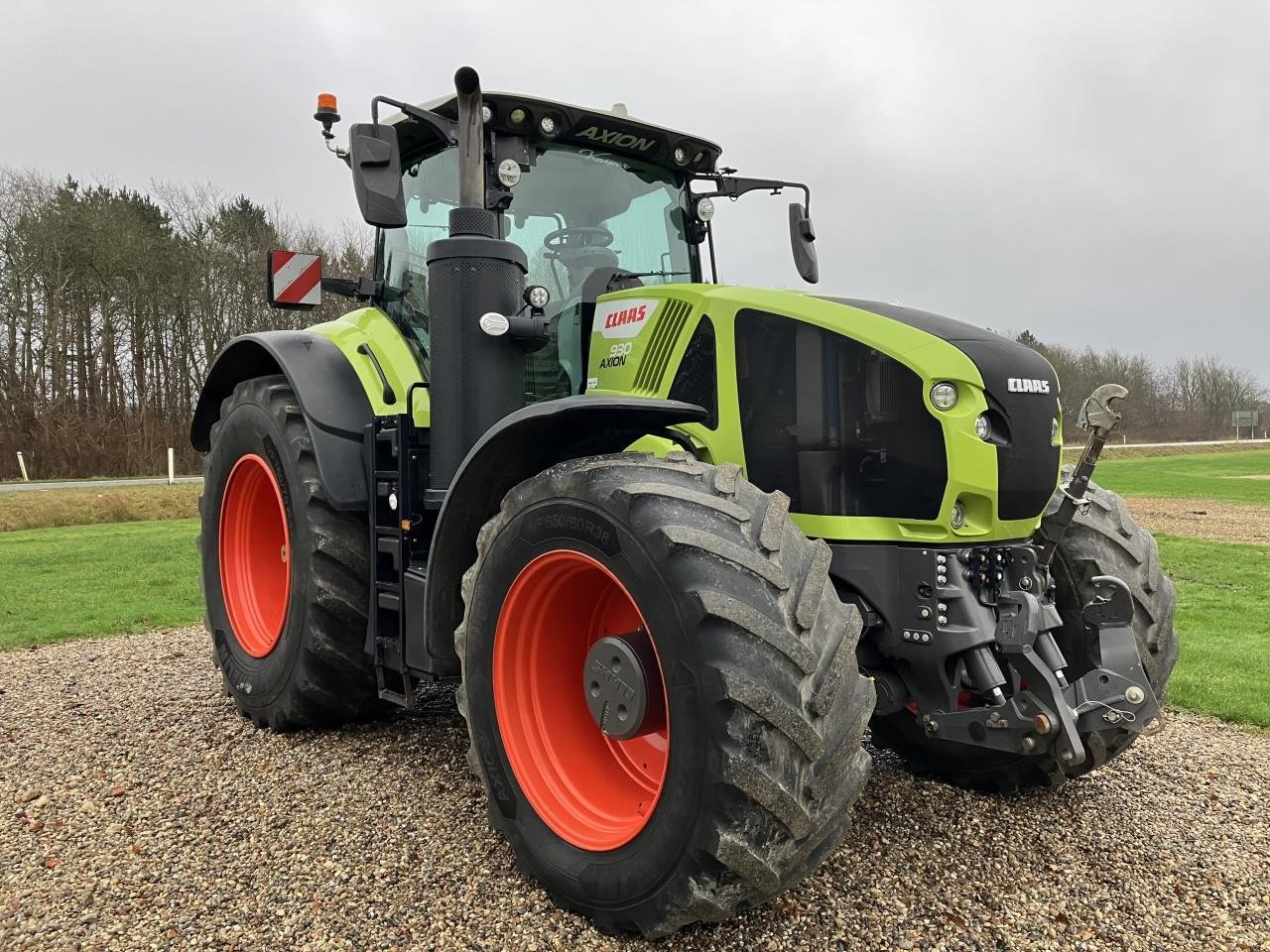 Traktor des Typs CLAAS AXION 930 CMATIC, Gebrauchtmaschine in Grindsted (Bild 8)
